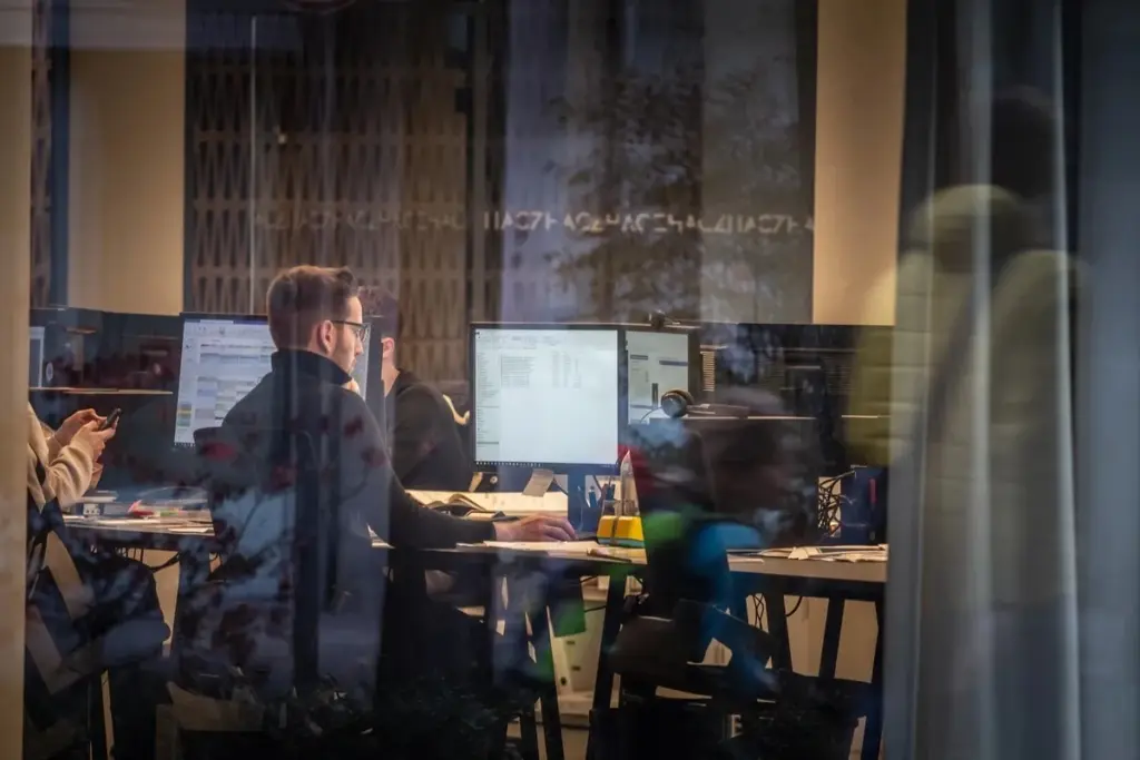 Waarom de Duitse douane nu plotseling vingerafdrukken neemt bij de kapper