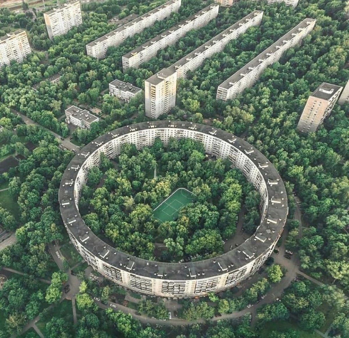 Waarom de ronde 'ringhuizen' in de Sovjet-Unie een architectonische nachtmerrie werden - image 1