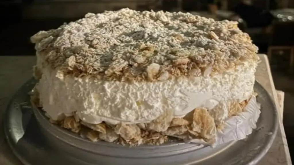 Waarom ervaren bakkers kant-en-klaar bladerdeeg eerst verkruimelen voor deze taart