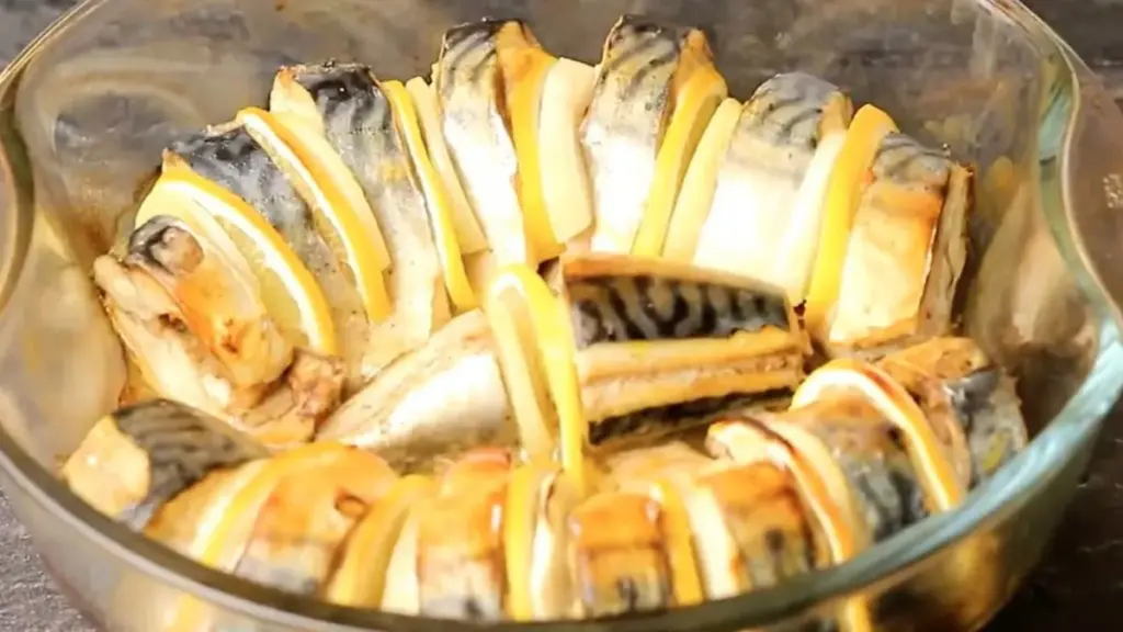 Waarom ervaren koks altijd een schijfje citroen in hun makreel steken