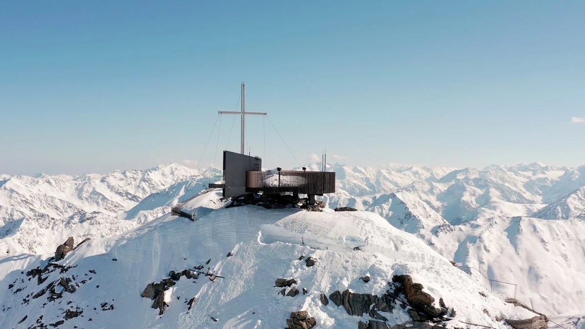 Waarom ervaren reizigers een nacht boeken op 3.251 meter hoogte in de Alpen - image 1