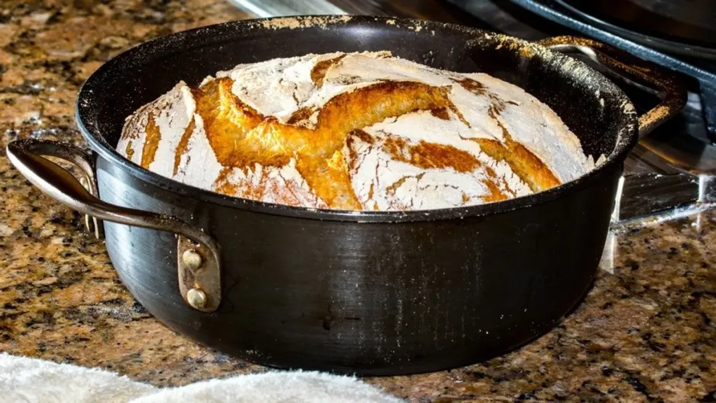 Waarom ik mijn brooddeeg tegenwoordig in de koekenpan leg in plaats van de oven