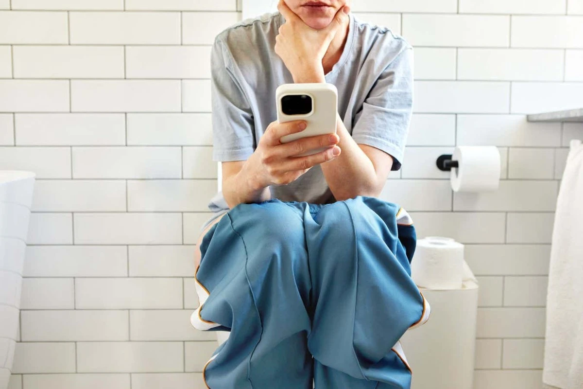 Waarom je beter niet met je smartphone op het toilet kunt zitten - image 1