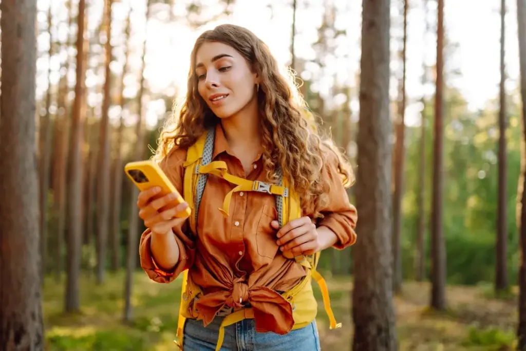 Waarom je smartphone in de natuur plotseling een nutteloos stuk plastic wordt