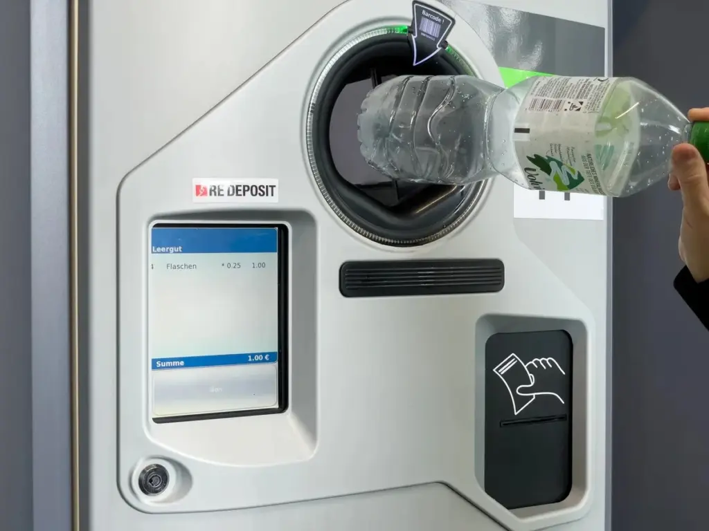 Waarom steeds meer mensen hun lege flesjes gratis bij de buren voor de deur zetten