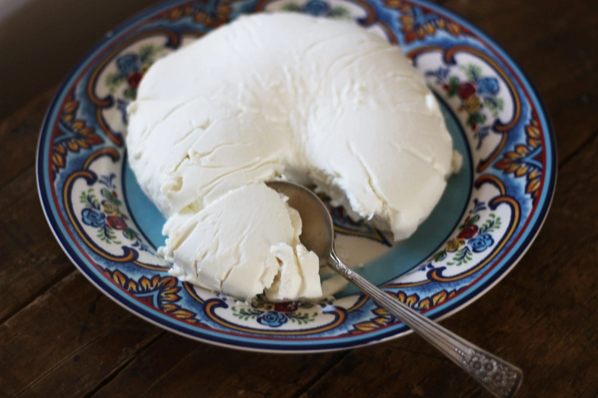 Zelf roomkaas maken: de blauwe dop in je koelkast bespaart euro's - image 1