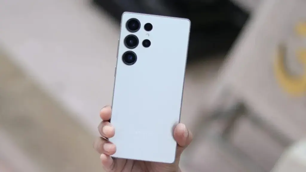 Waarom de nieuwe Samsung Galaxy S26 Ultra nu massaal wordt teruggestuurd