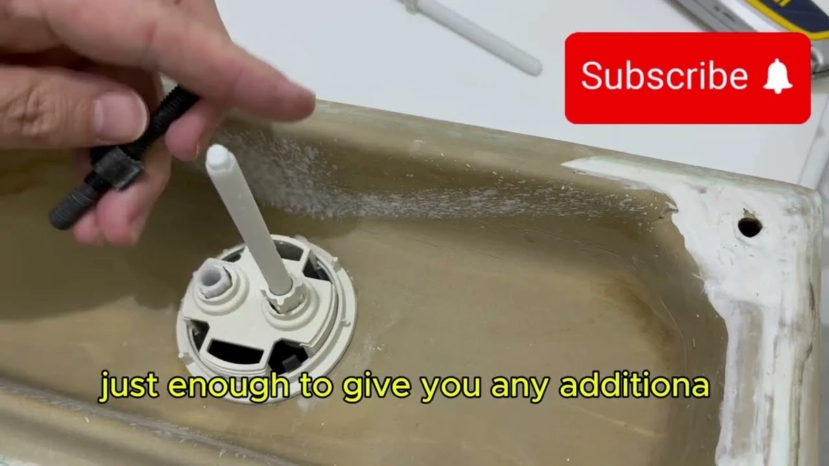 Waarom je een tandenborstel in je toilet moet leggen als de knop blijft hangen - image 1