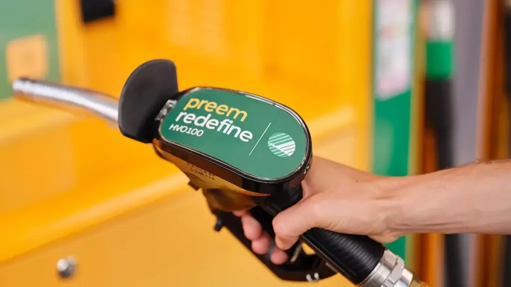 Waarom Noorse dieselrijders binnenkort een blauwe sticker op hun tankdop zoeken